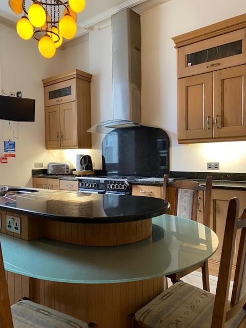 Antrim House Guest Rooms & Suites (Adults Only) Portrush Esterno foto