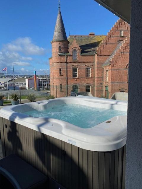 Antrim House Guest Rooms & Suites (Adults Only) Portrush Esterno foto