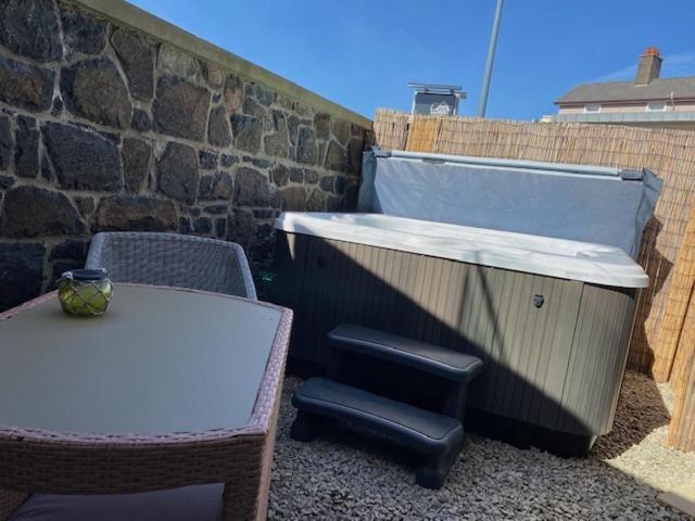 Antrim House Guest Rooms & Suites (Adults Only) Portrush Esterno foto